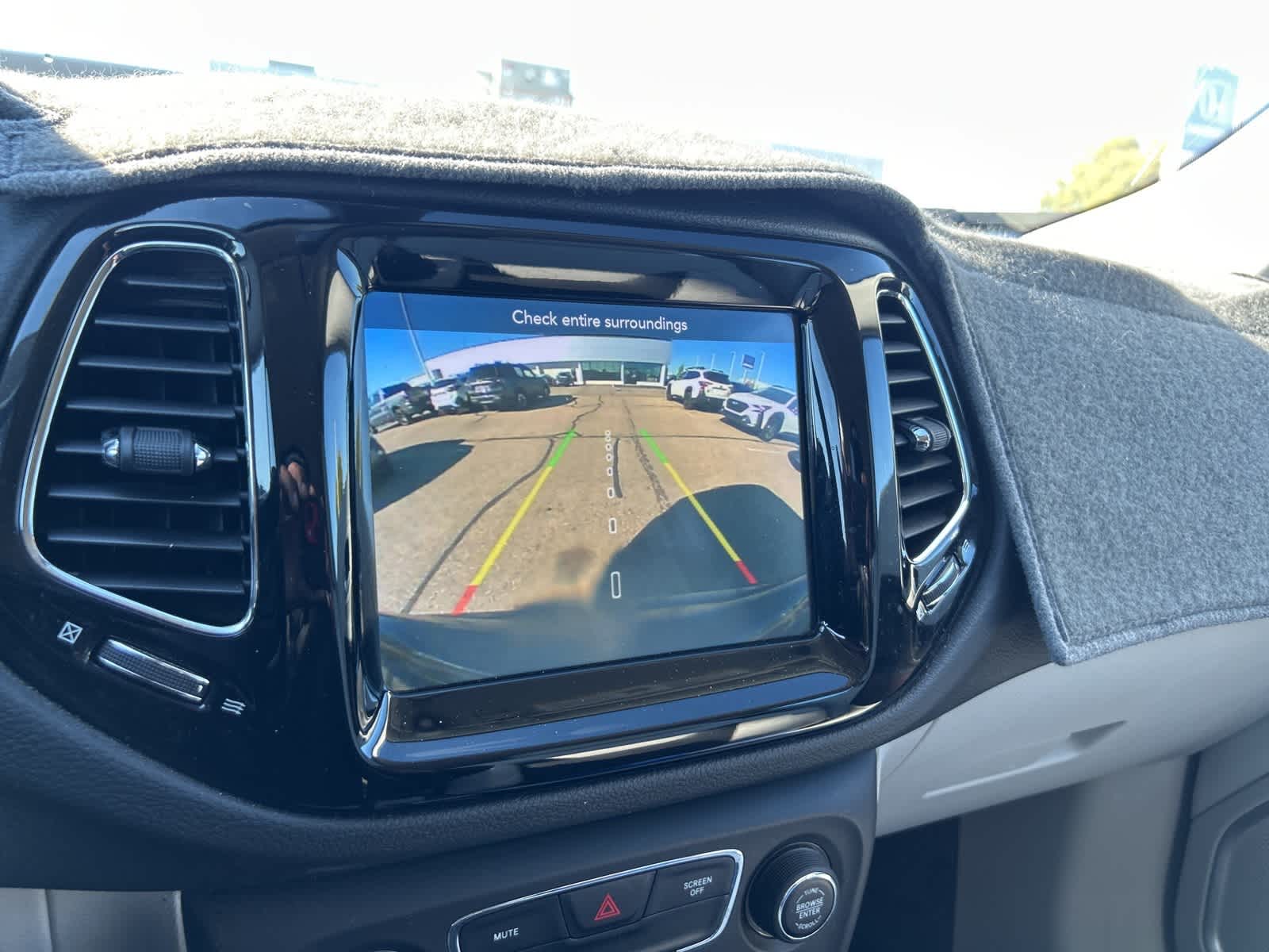 Thumbnail: 2019 Jeep Compass - 13