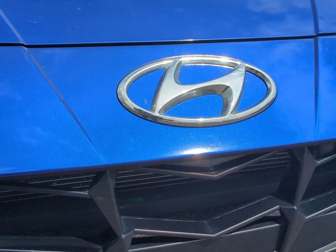 Thumbnail: 2023 Hyundai Elantra - 11