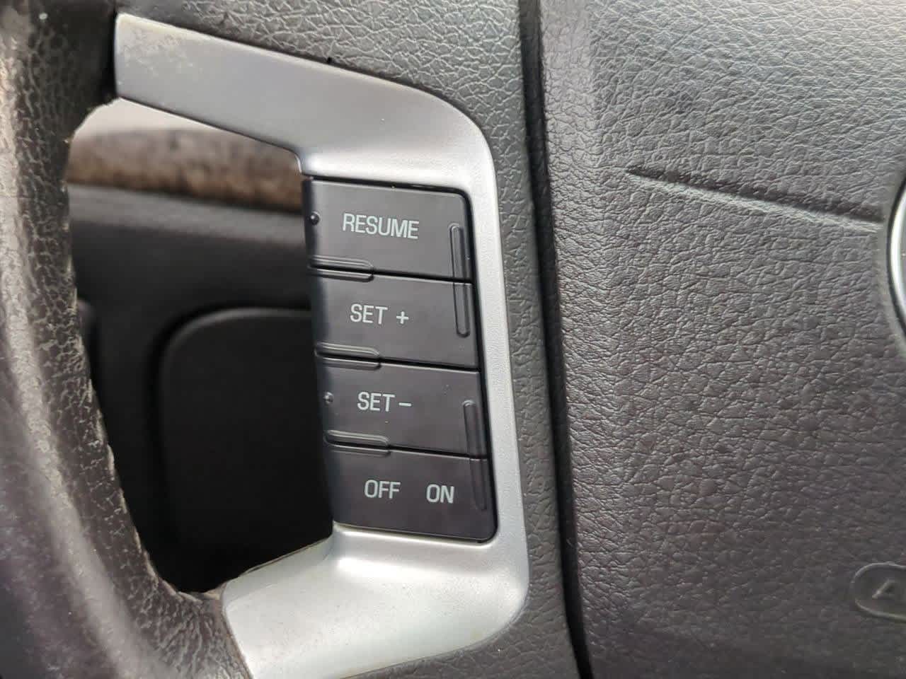 2009 Mercury Milan Premier 23