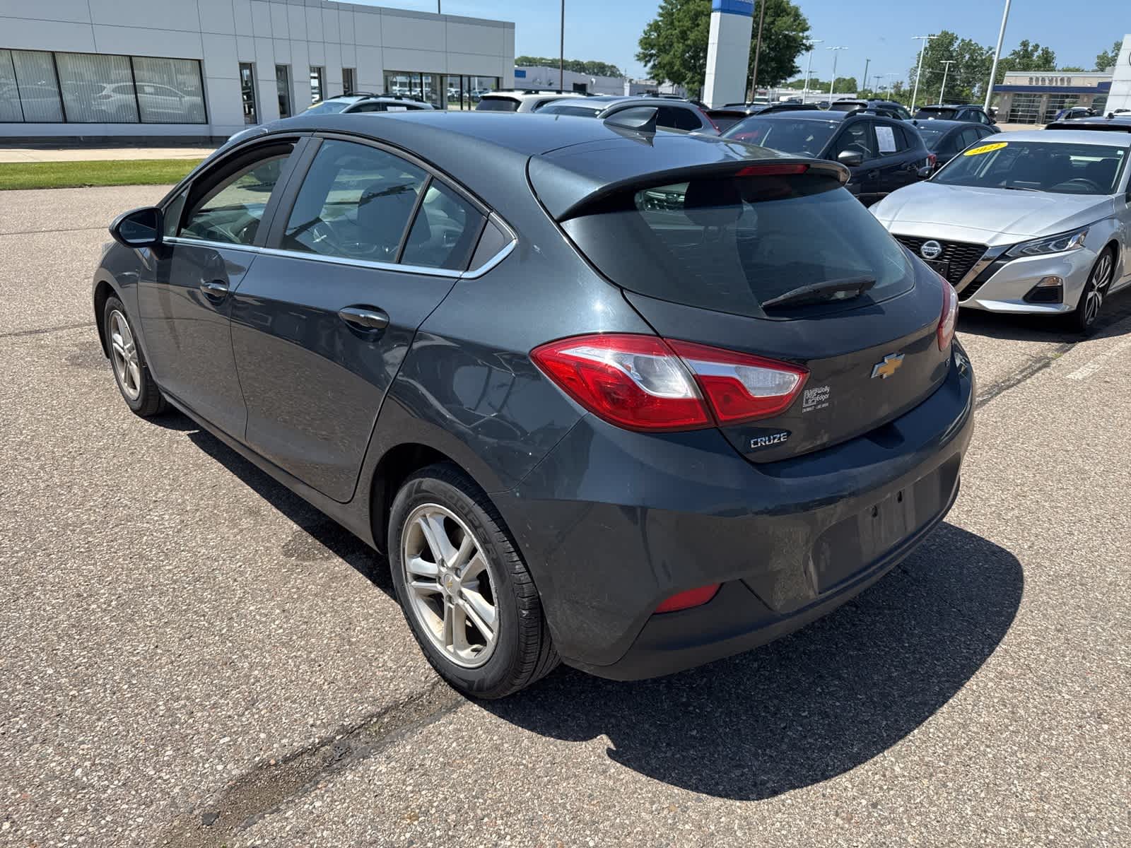 Thumbnail: 2018 Chevrolet Cruze - 2