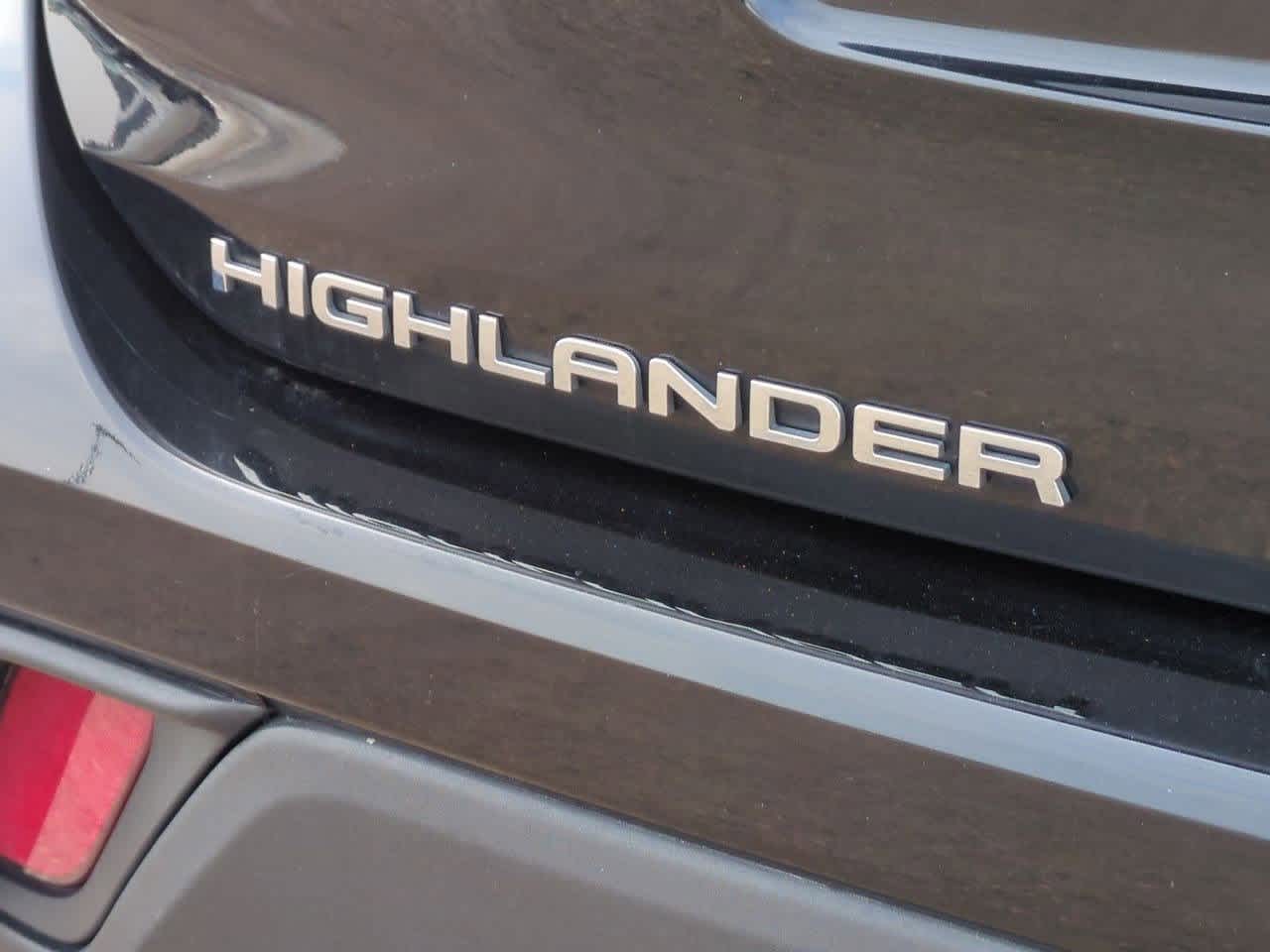 Thumbnail: 2022 Toyota Highlander - 12