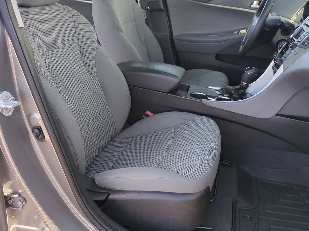 Thumbnail: 2014 Hyundai Sonata - 21