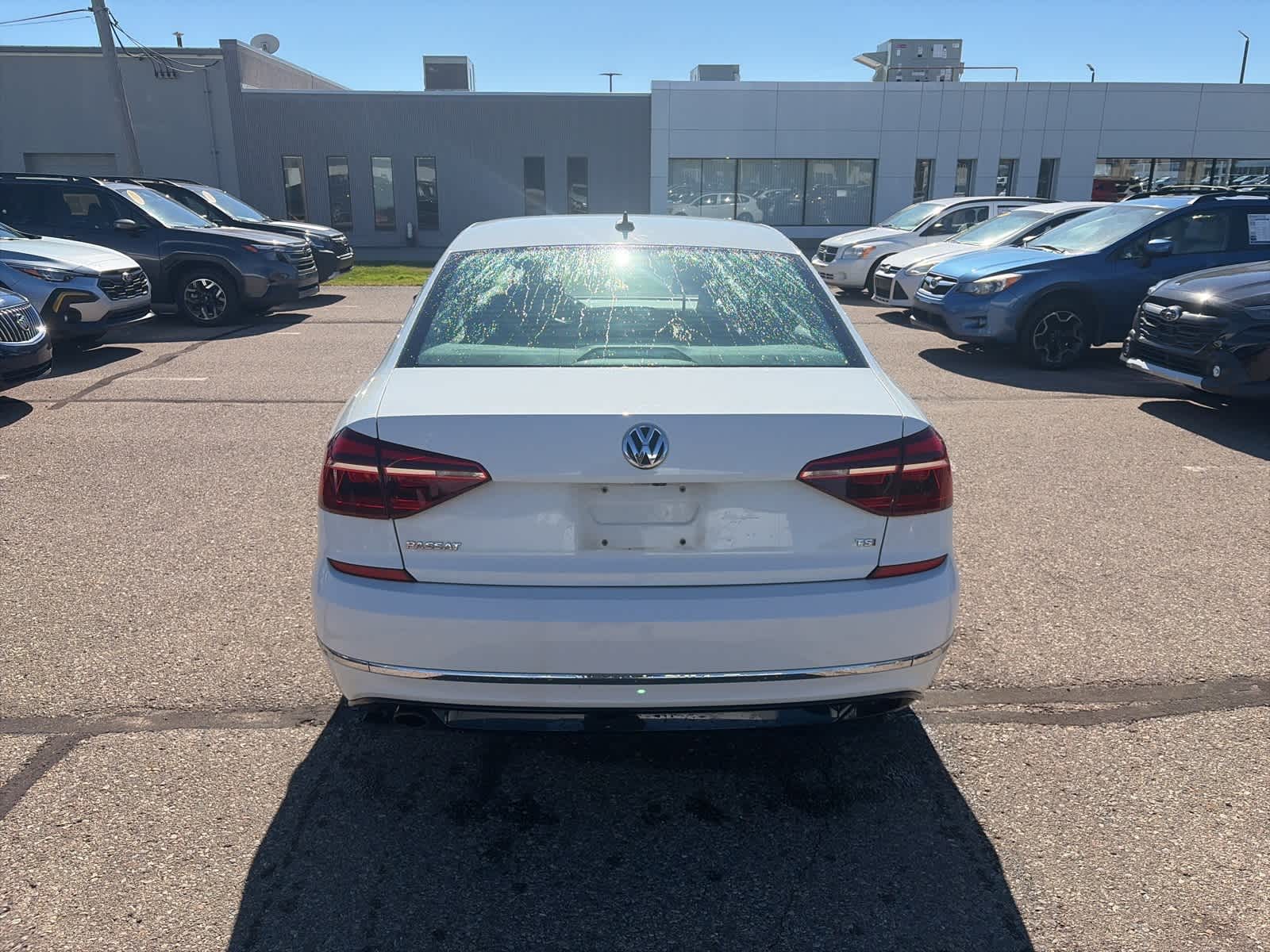 Thumbnail: 2018 Volkswagen Passat - 6