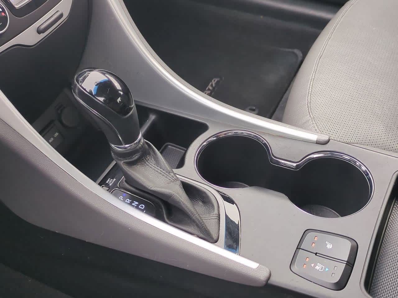 Thumbnail: 2014 Hyundai Sonata - 32