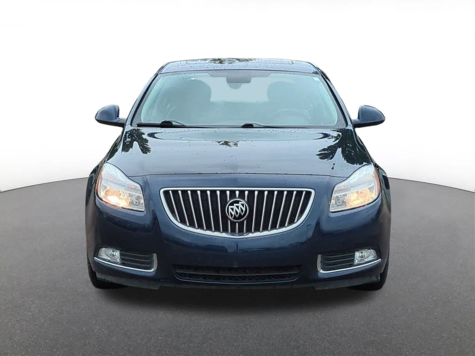 Thumbnail: 2011 Buick Regal - 9