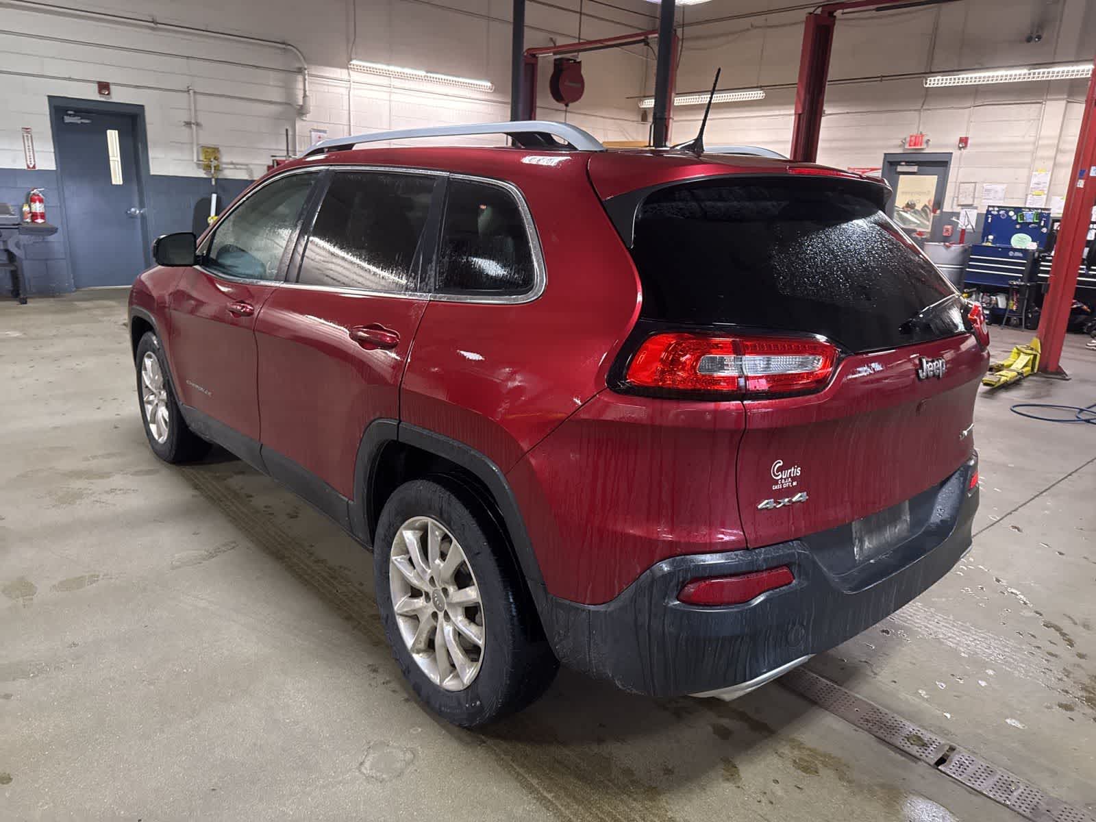 Thumbnail: 2016 Jeep Cherokee - 2