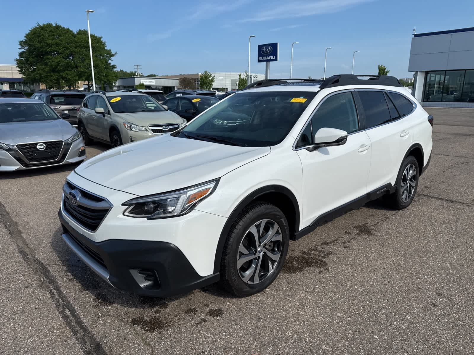 2022 Subaru Outback Limited Hero Image
