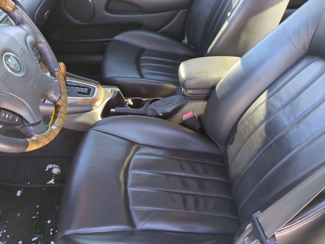 Thumbnail: 2004 Jaguar X-Type - 9