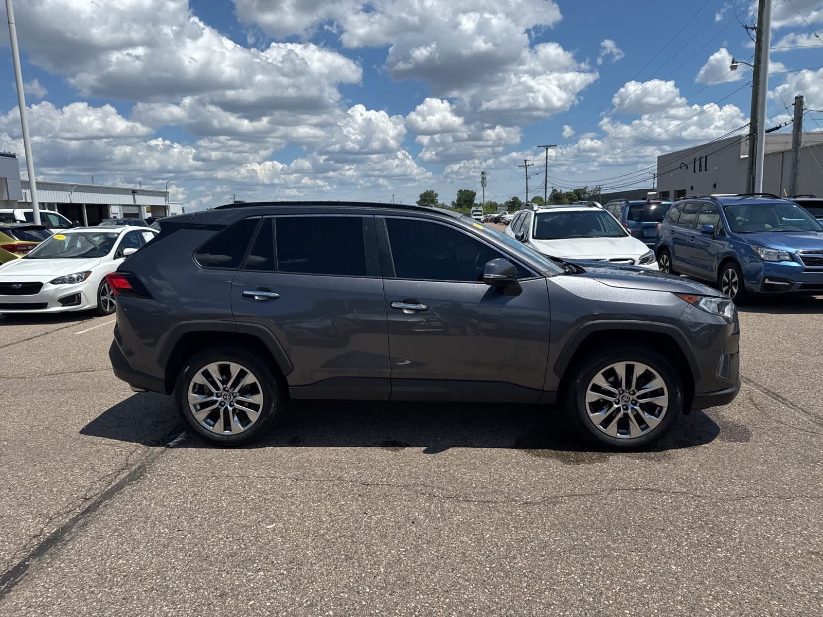 Thumbnail: 2021 Toyota RAV4 - 9
