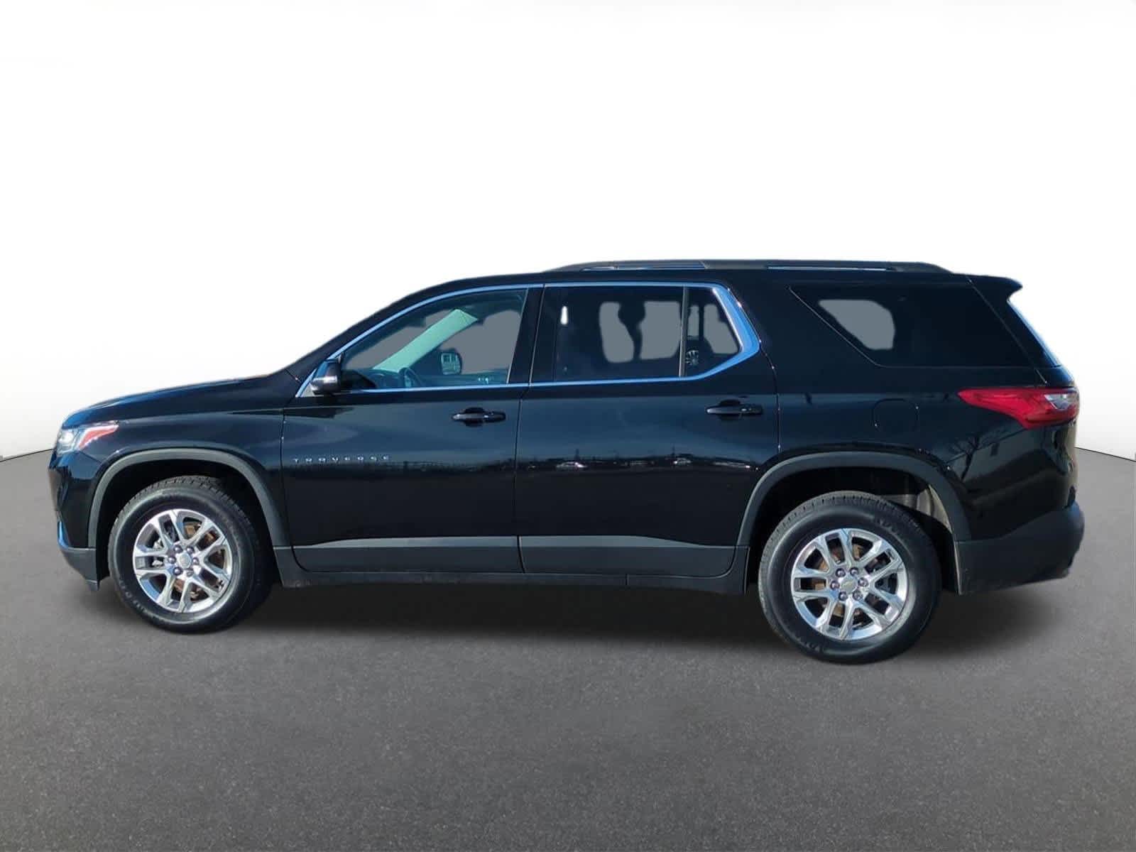 Thumbnail: 2021 Chevrolet Traverse - 3