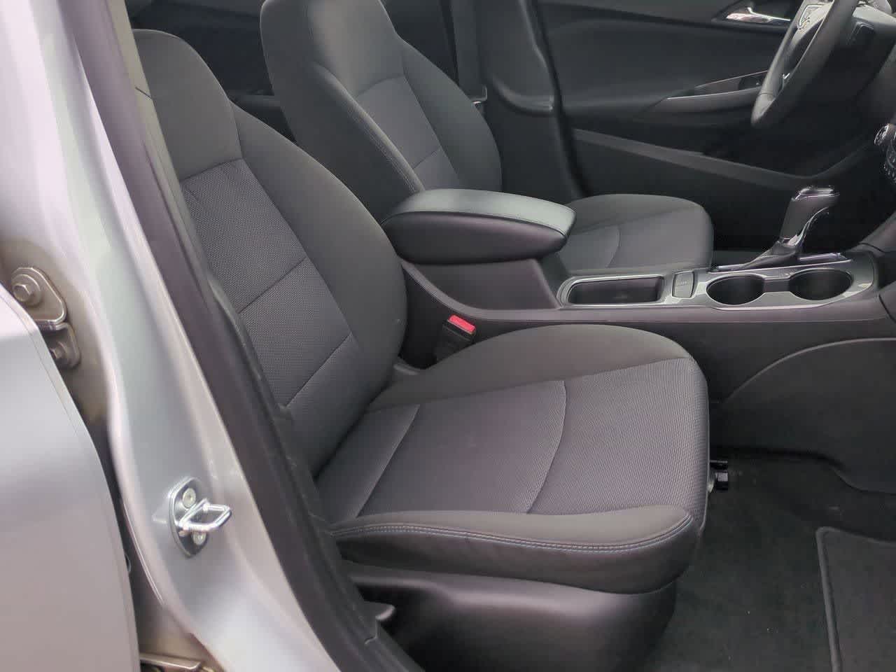 Thumbnail: 2018 Chevrolet Cruze - 20