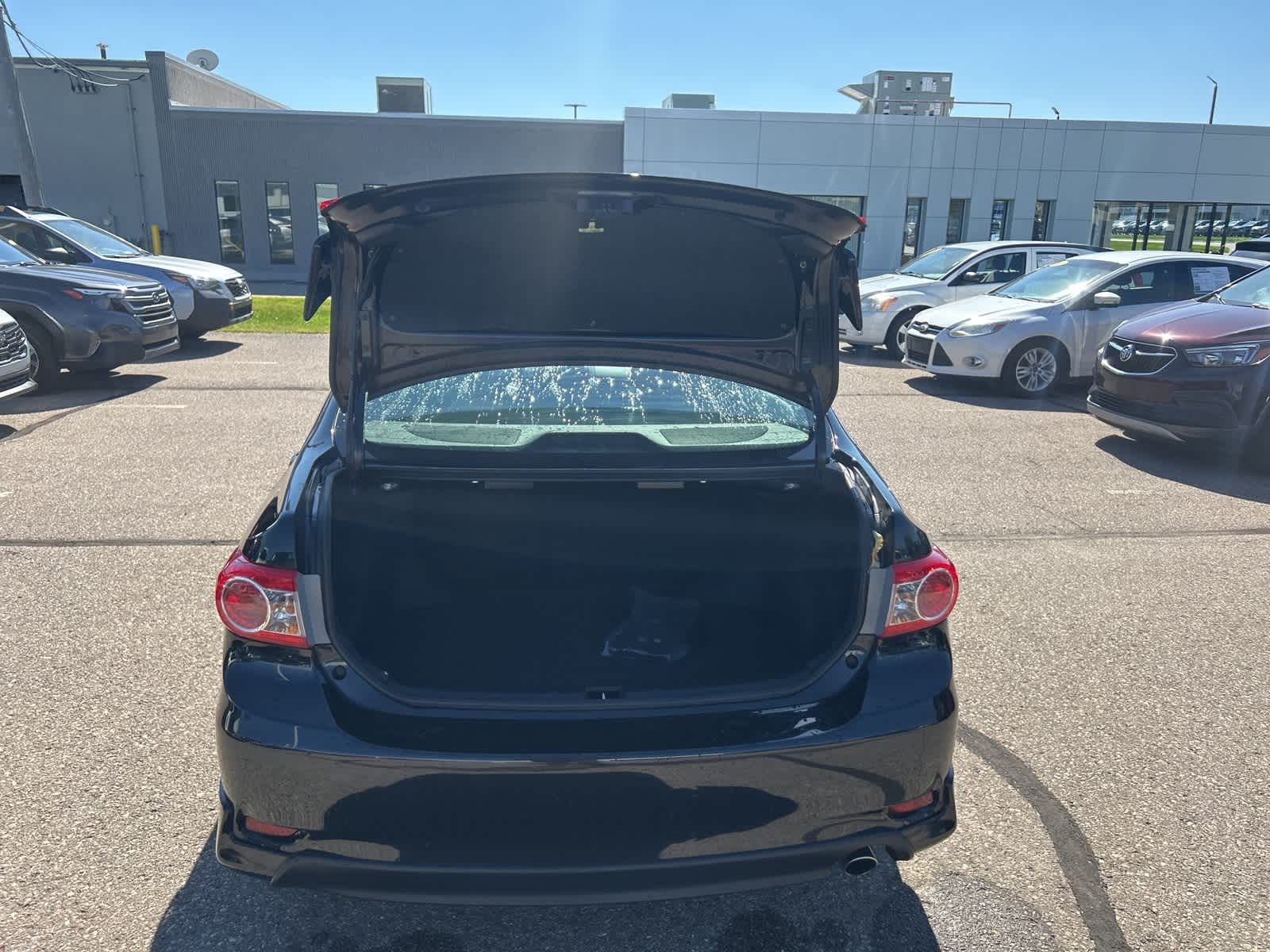 Thumbnail: 2012 Toyota Corolla - 16