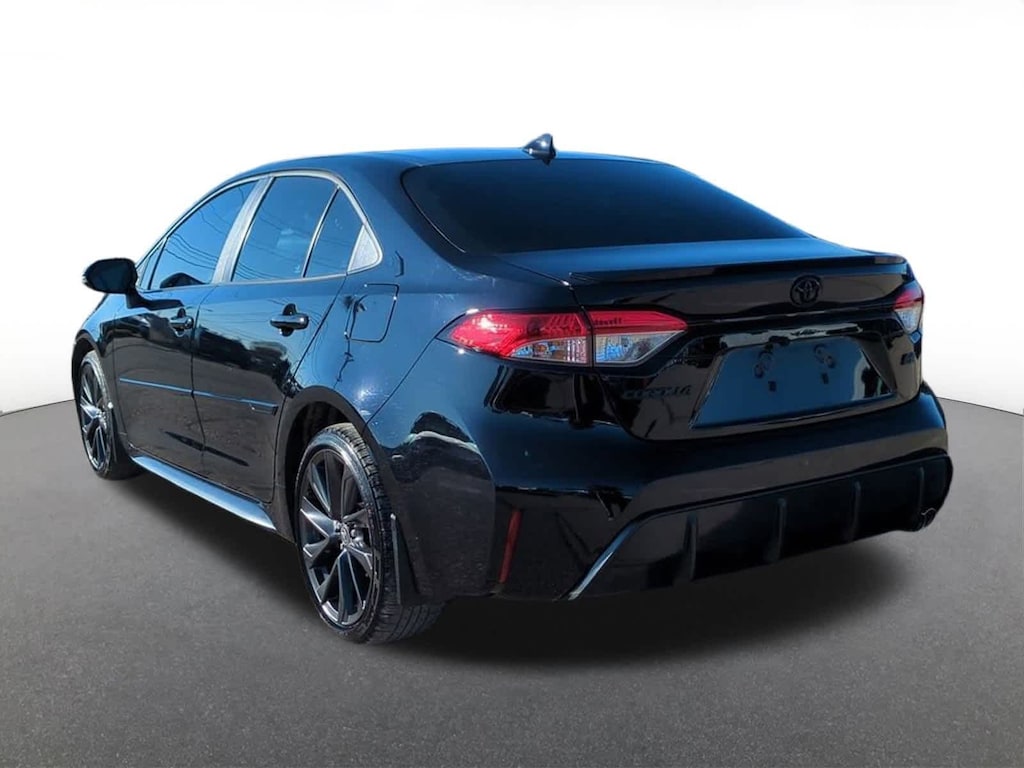 Used 2023 Toyota Corolla SE Sedan