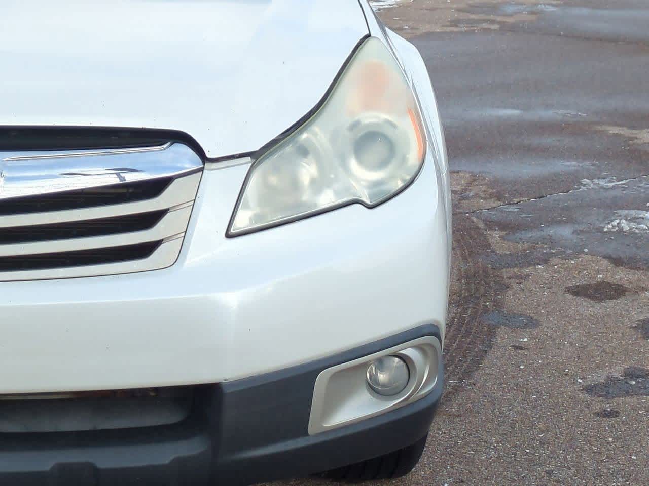 Thumbnail: 2011 Subaru Outback - 10