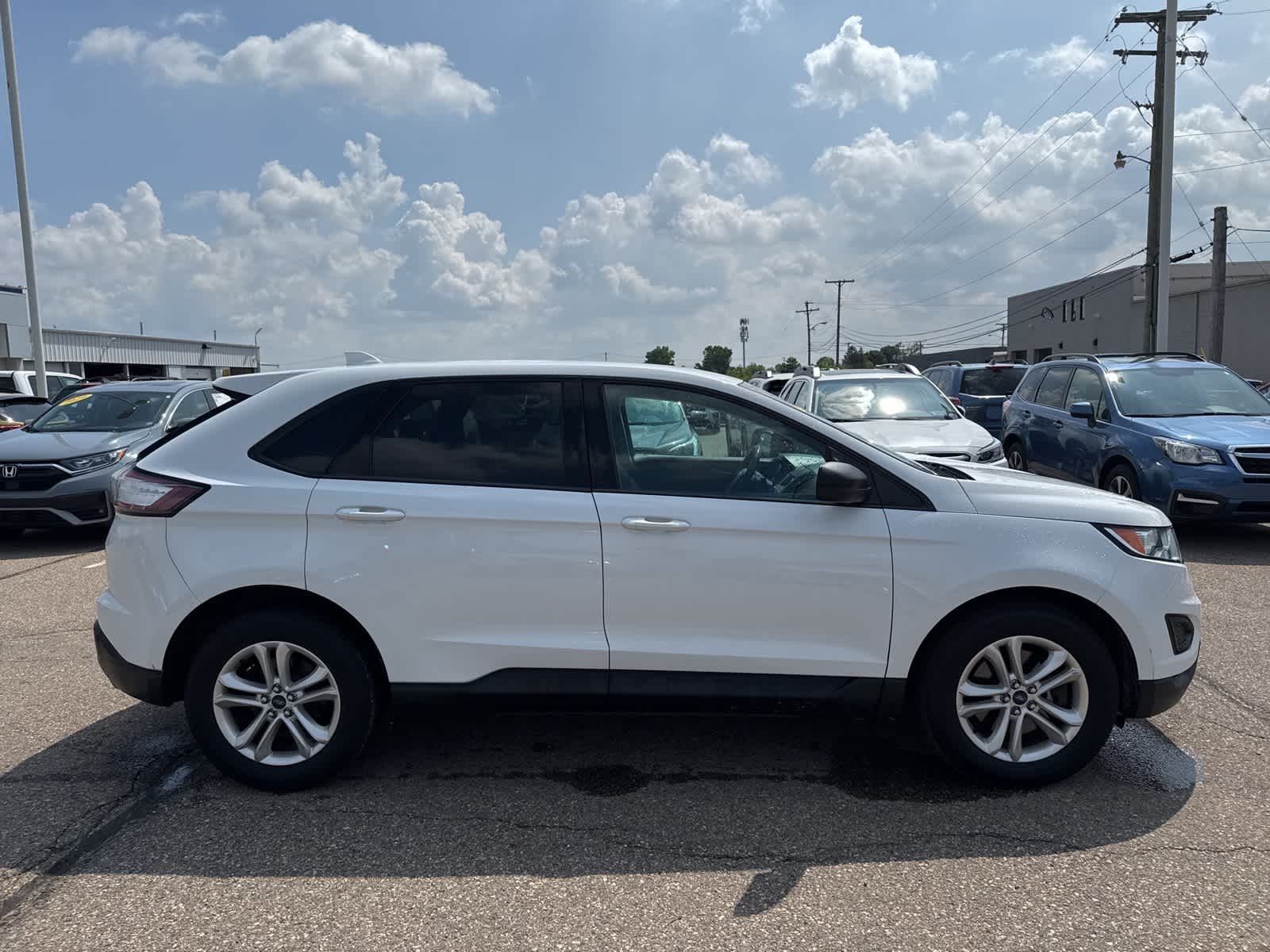 2016 Ford Edge SE 9
