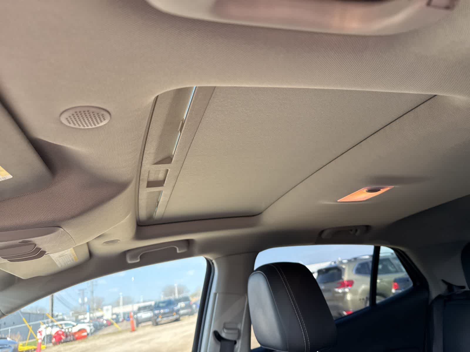 Thumbnail: 2014 Buick Encore - 17