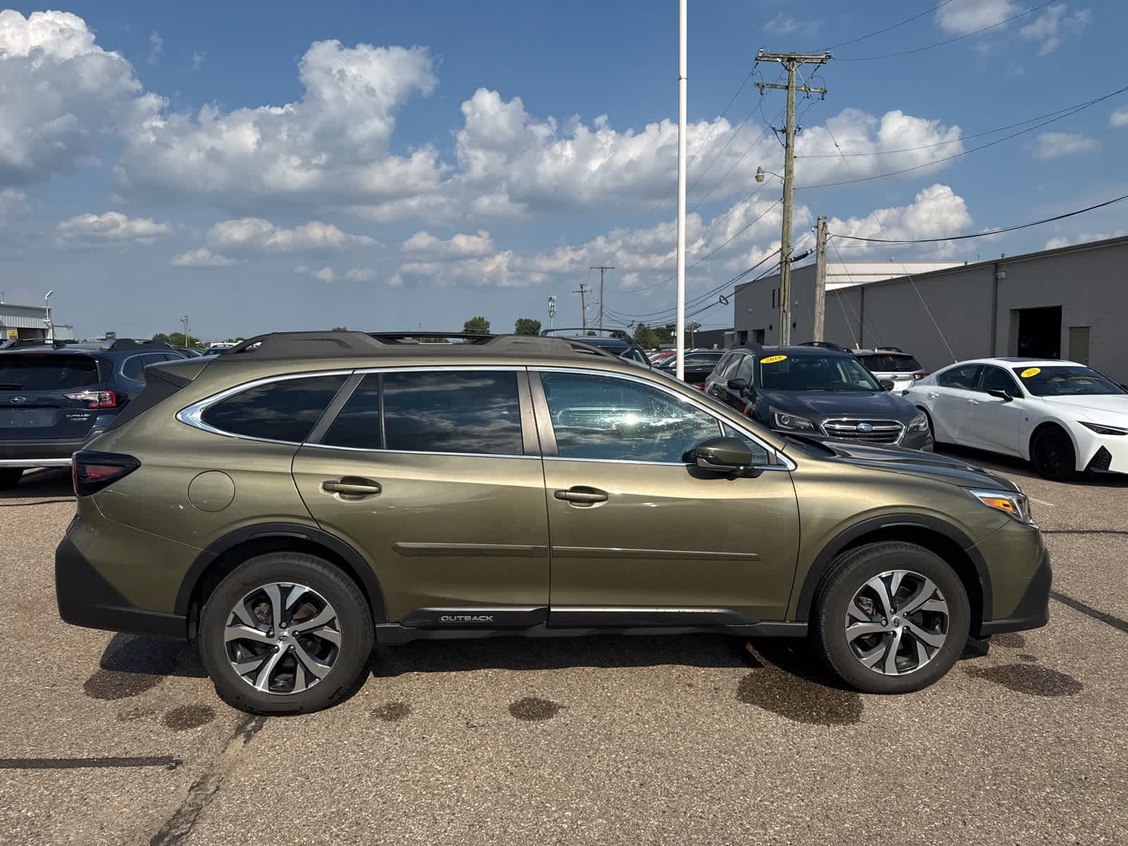 Thumbnail: 2022 Subaru Outback - 9