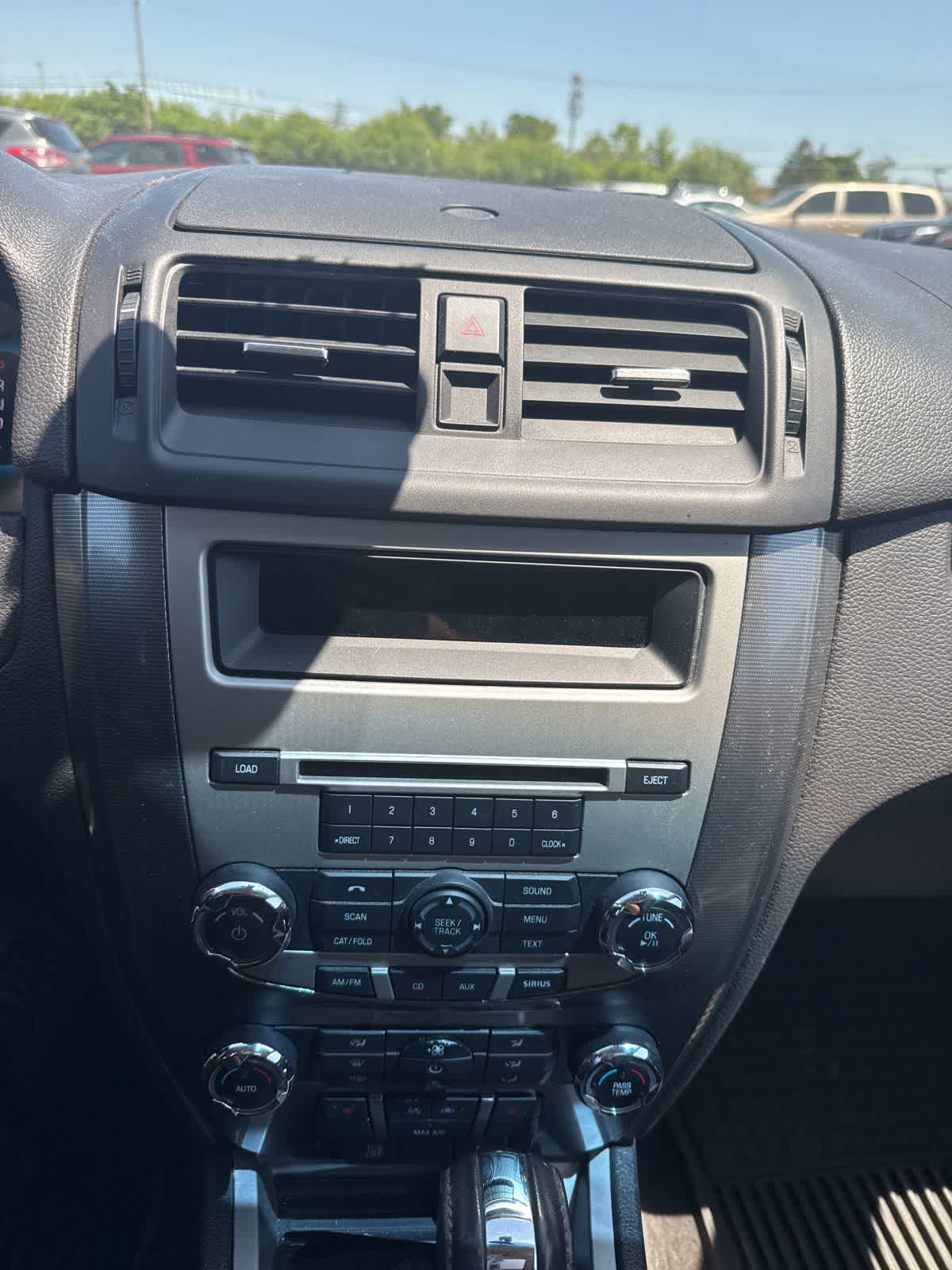 Thumbnail: 2012 Ford Fusion - 19