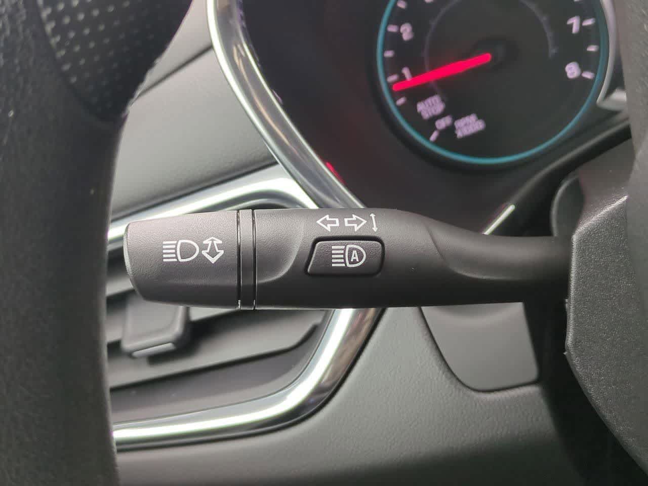 Thumbnail: 2020 Chevrolet Equinox - 25