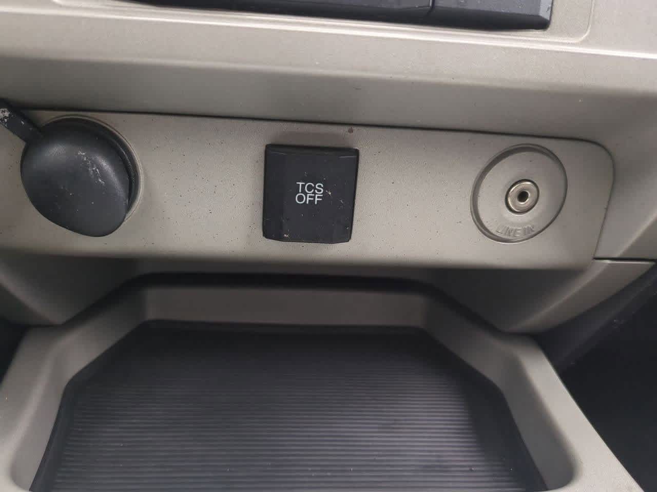 Thumbnail: 2011 Ford Escape - 28