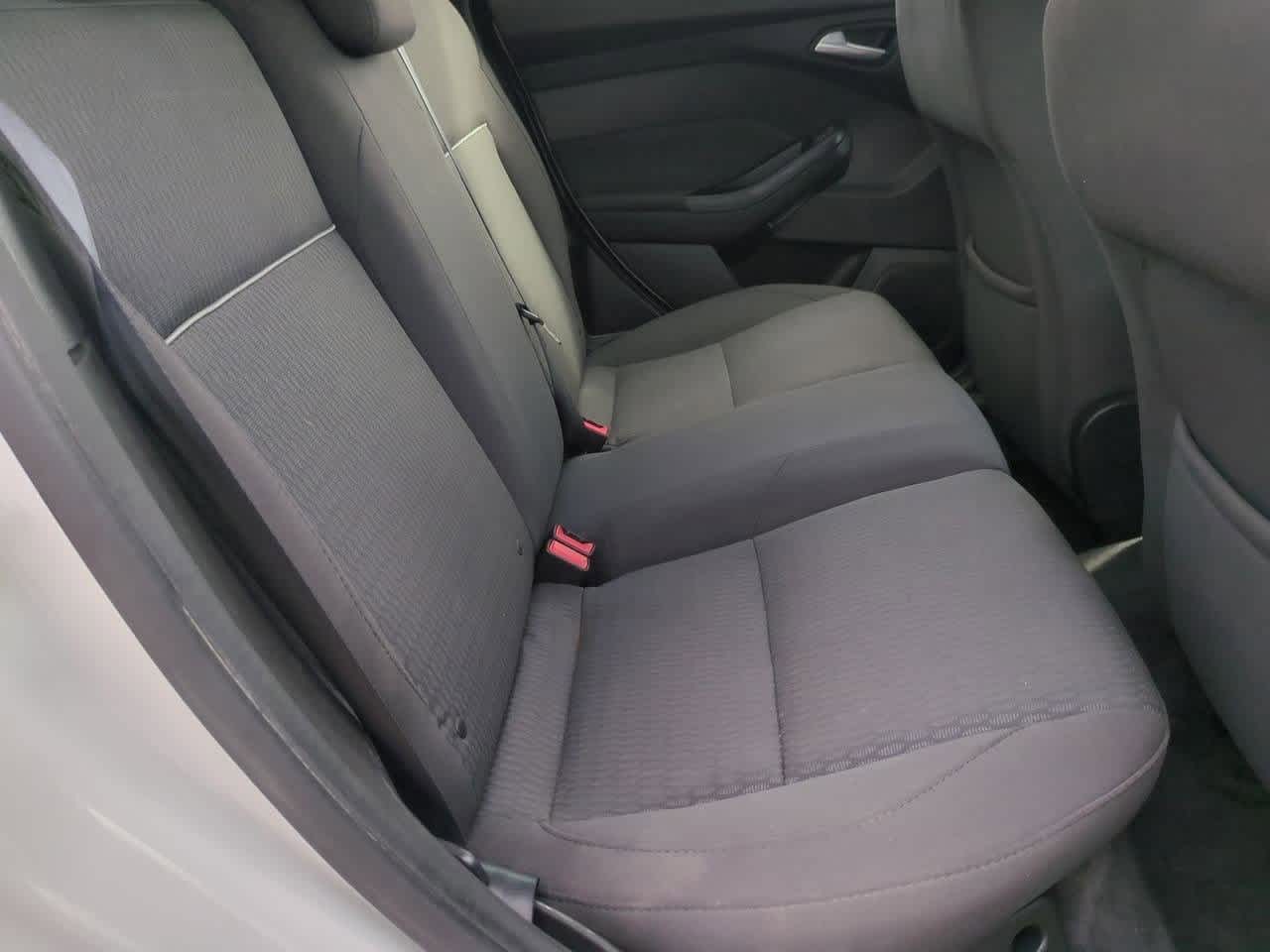 Thumbnail: 2012 Ford Focus - 19