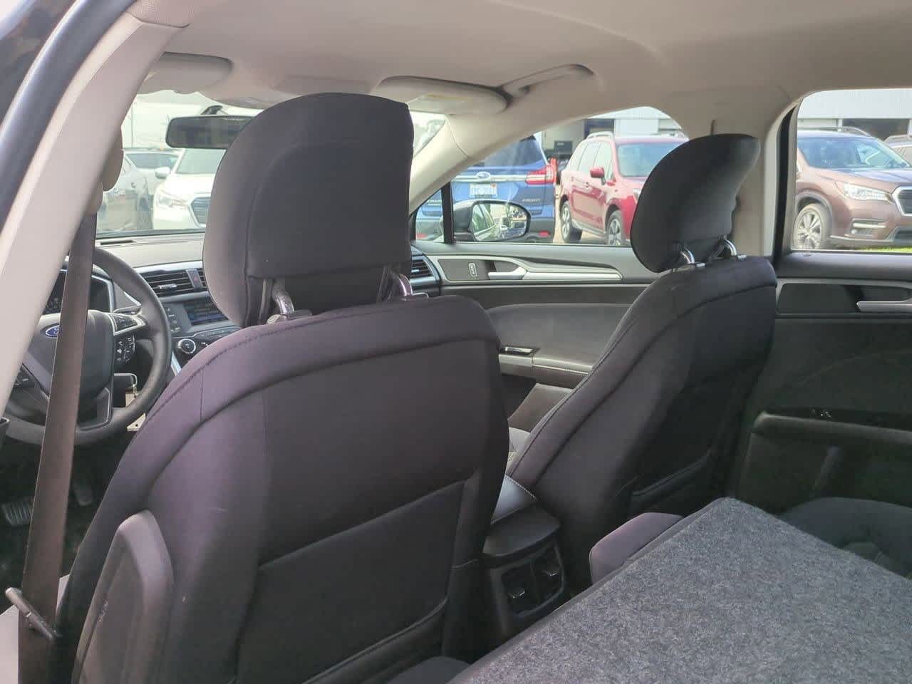 Thumbnail: 2013 Ford Fusion - 16