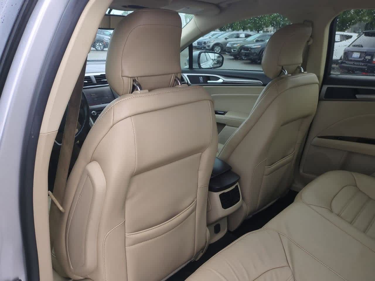 Thumbnail: 2013 Ford Fusion - 17