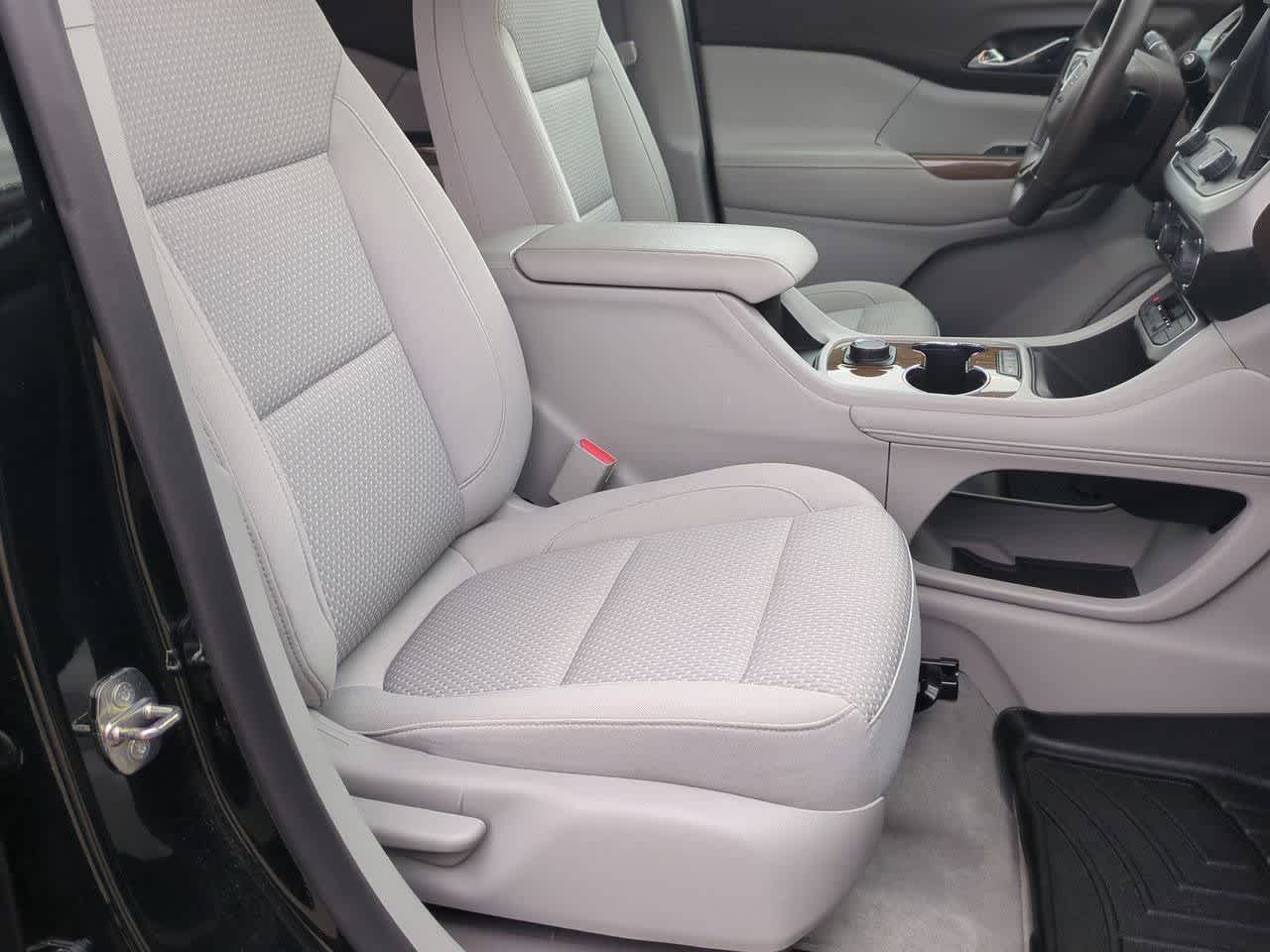 Thumbnail: 2023 GMC Acadia - 22