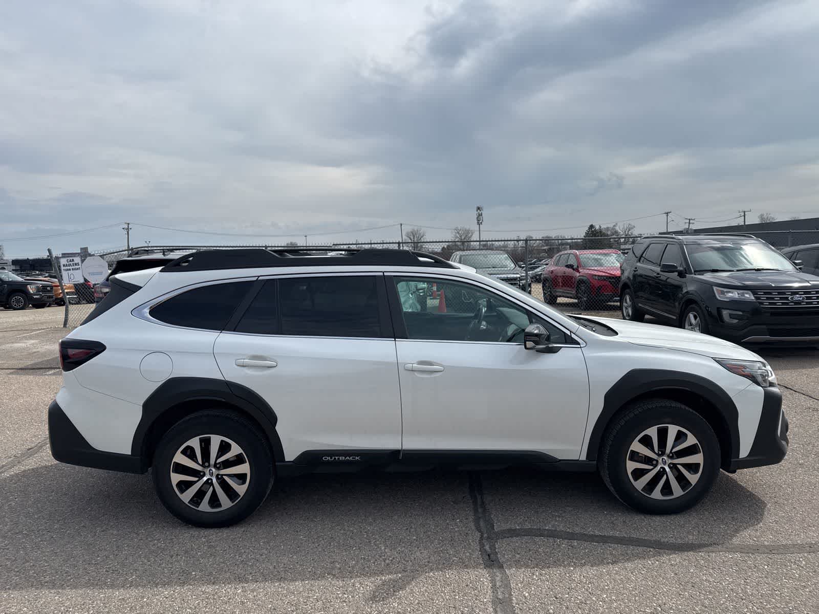 Thumbnail: 2023 Subaru Outback - 9