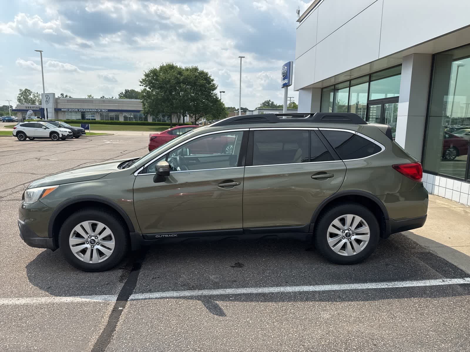 Thumbnail: 2017 Subaru Outback - 12