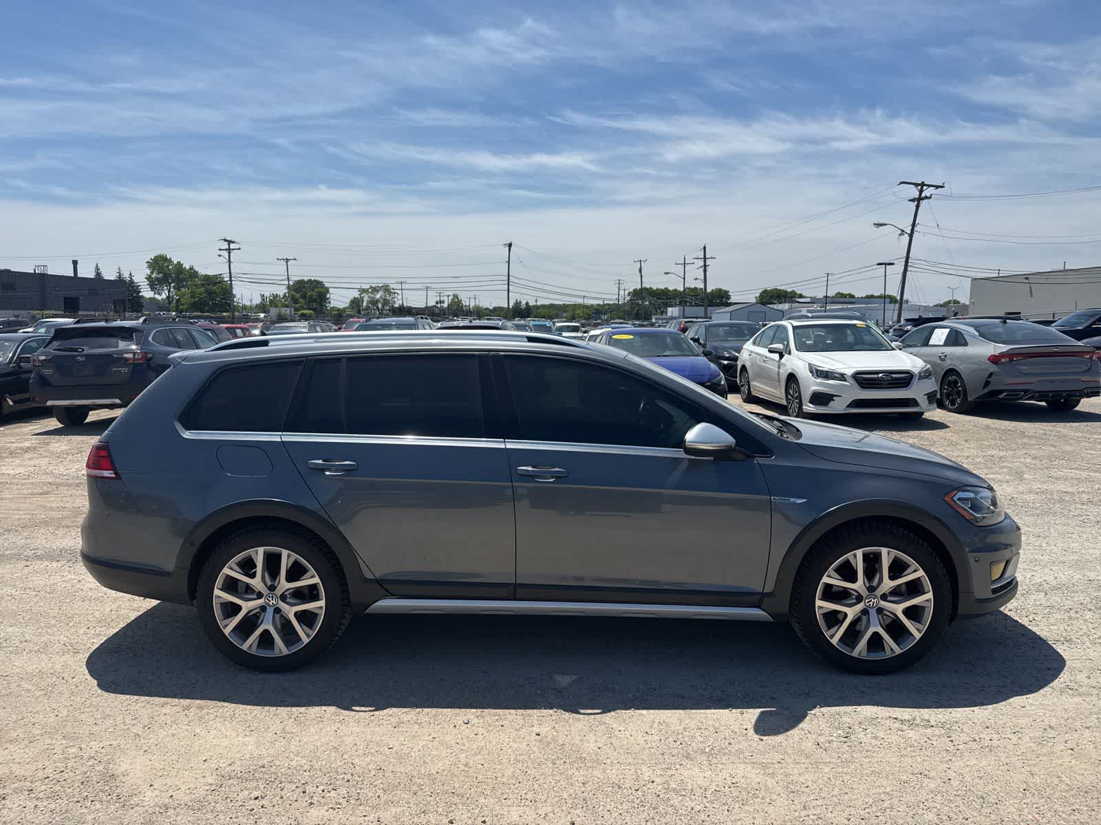 Thumbnail: 2019 Volkswagen Golf - 9