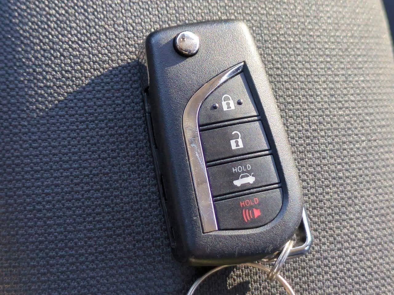 Thumbnail: 2024 Toyota Corolla - 32