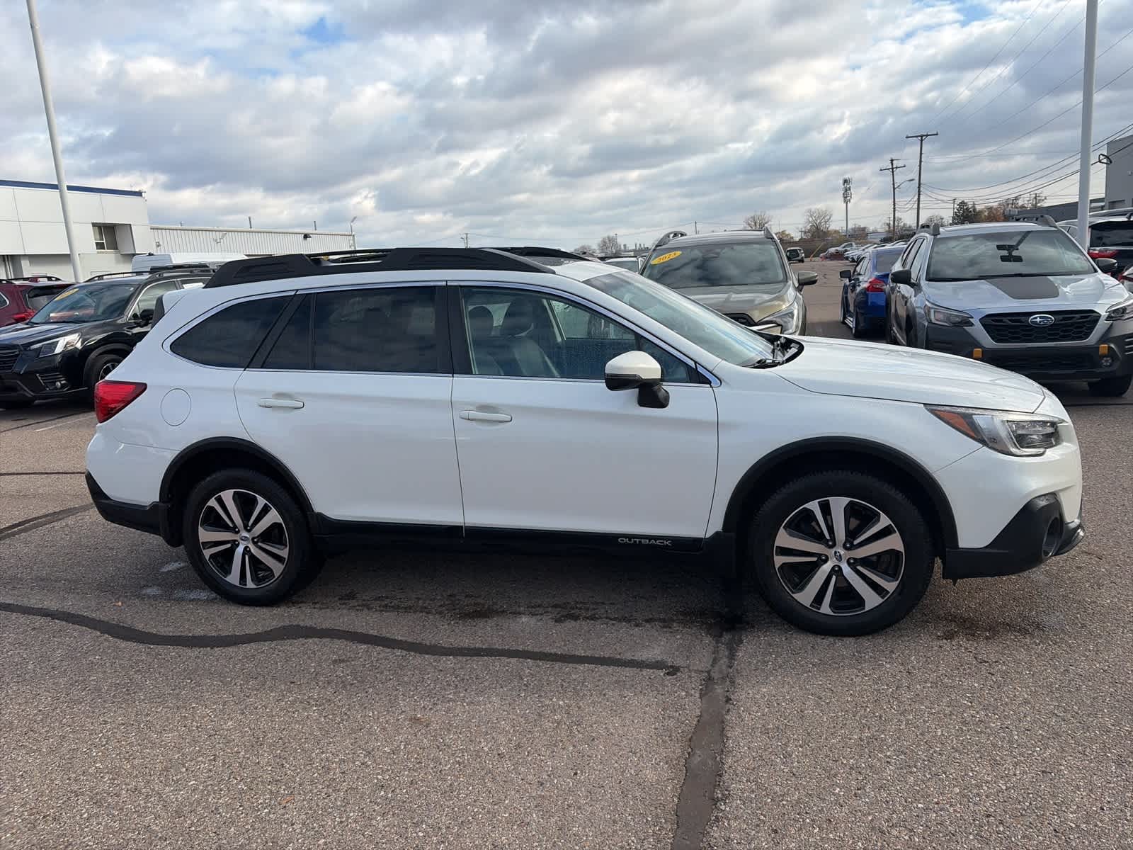 Thumbnail: 2019 Subaru Outback - 5