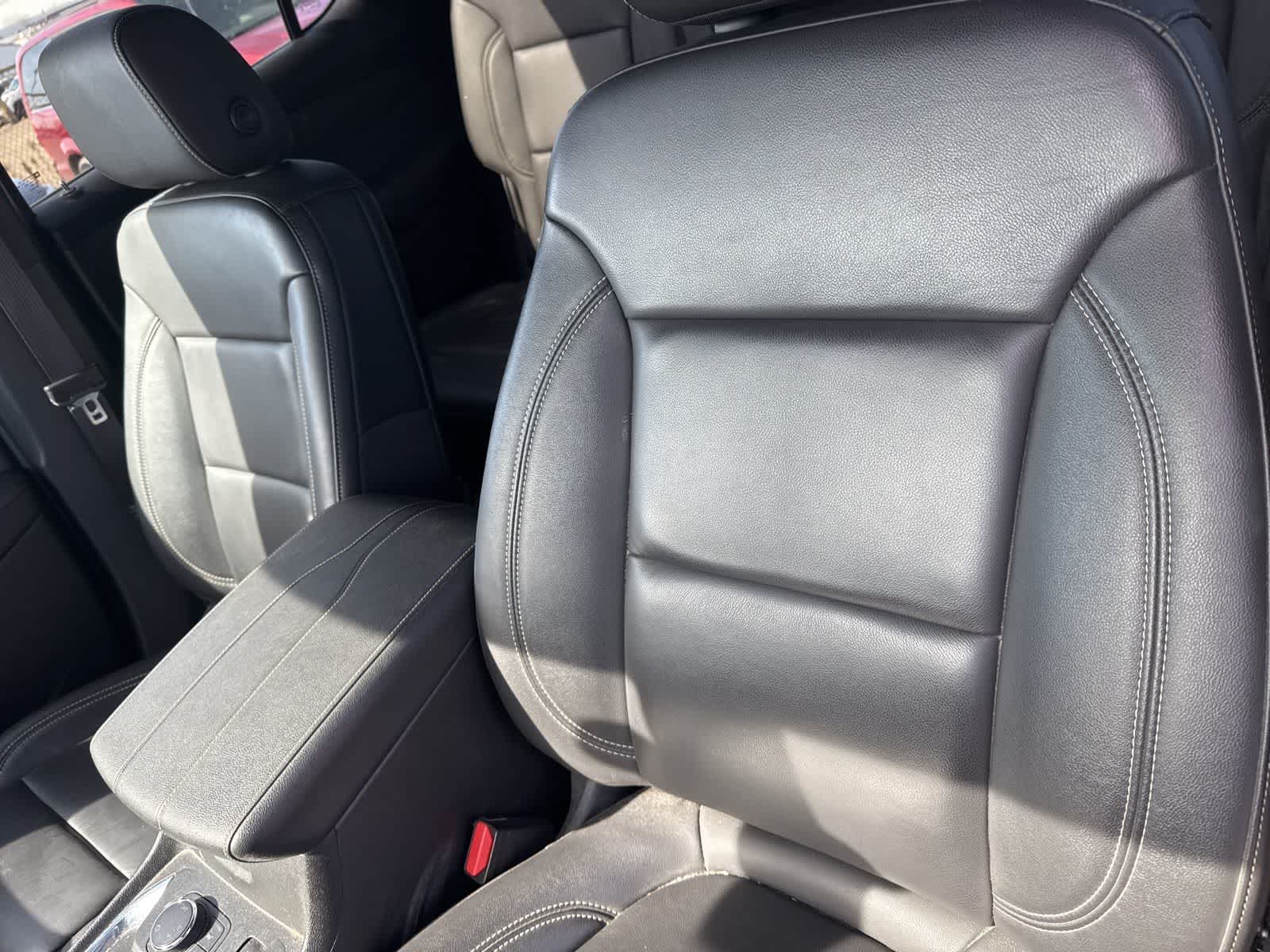 Thumbnail: 2023 Chevrolet Traverse - 15