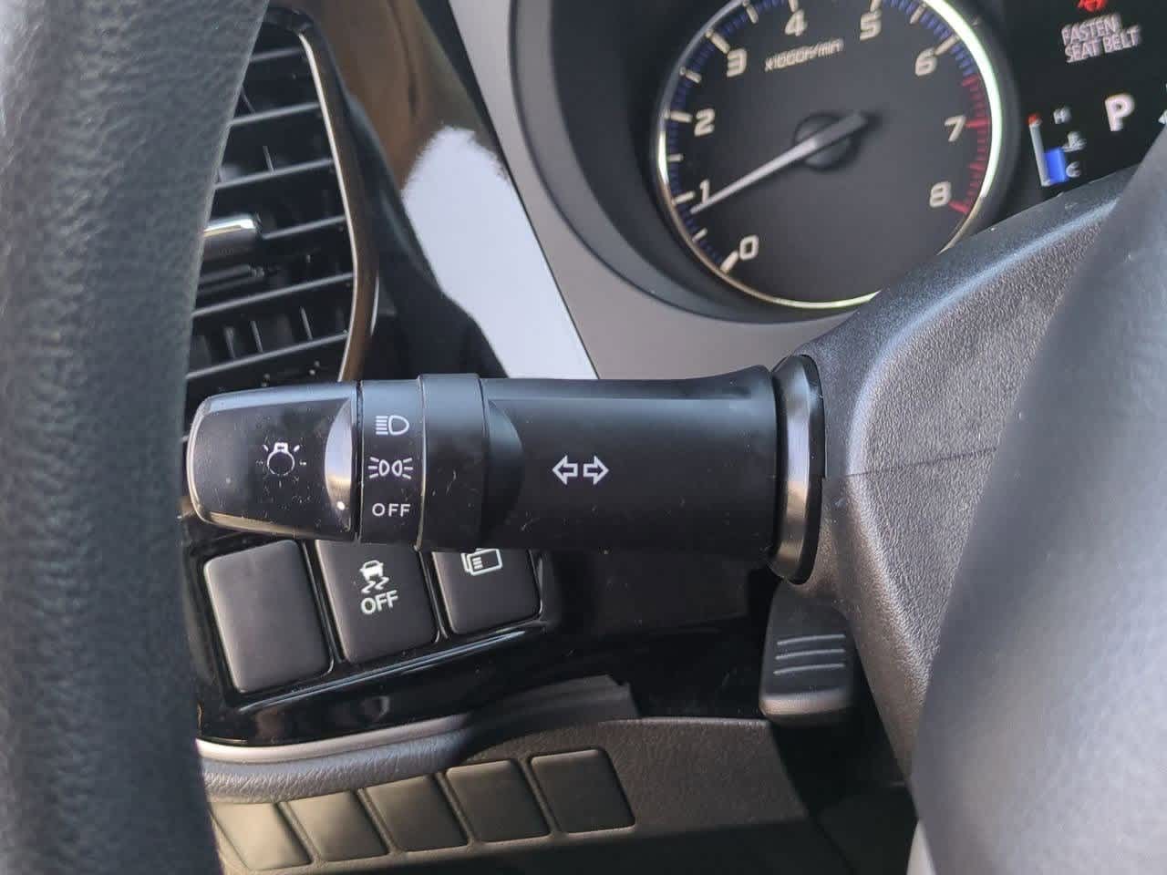 Thumbnail: 2018 Mitsubishi Outlander - 24