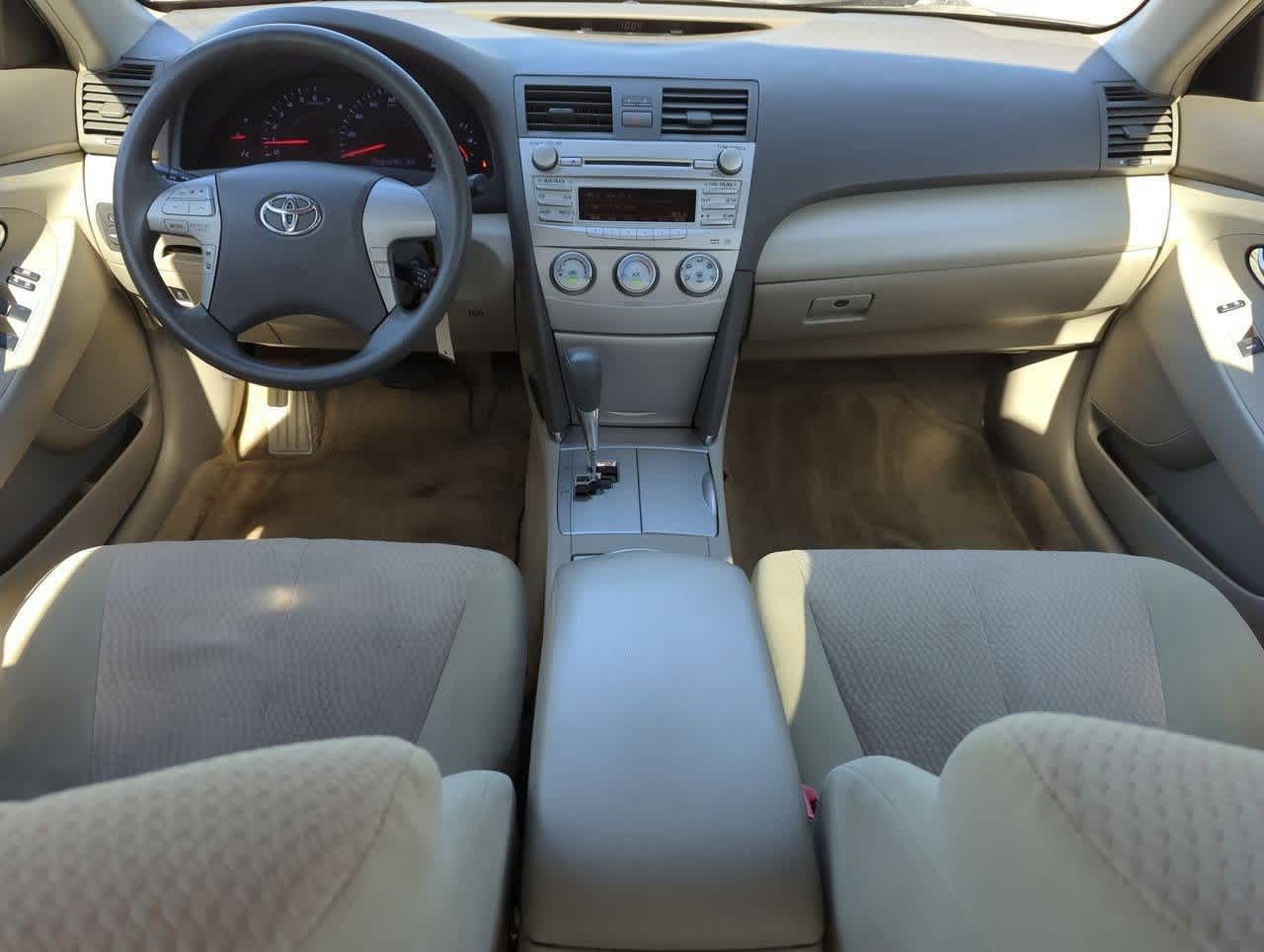 Thumbnail: 2010 Toyota Camry - 13