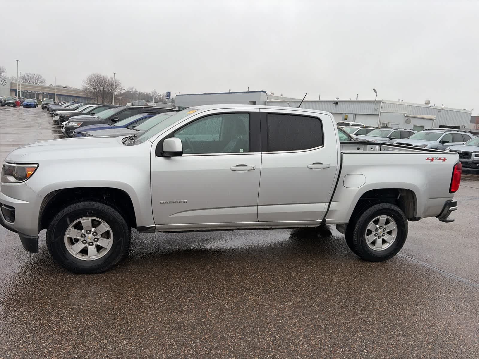 2020 Chevrolet Colorado Work Truck photo 2