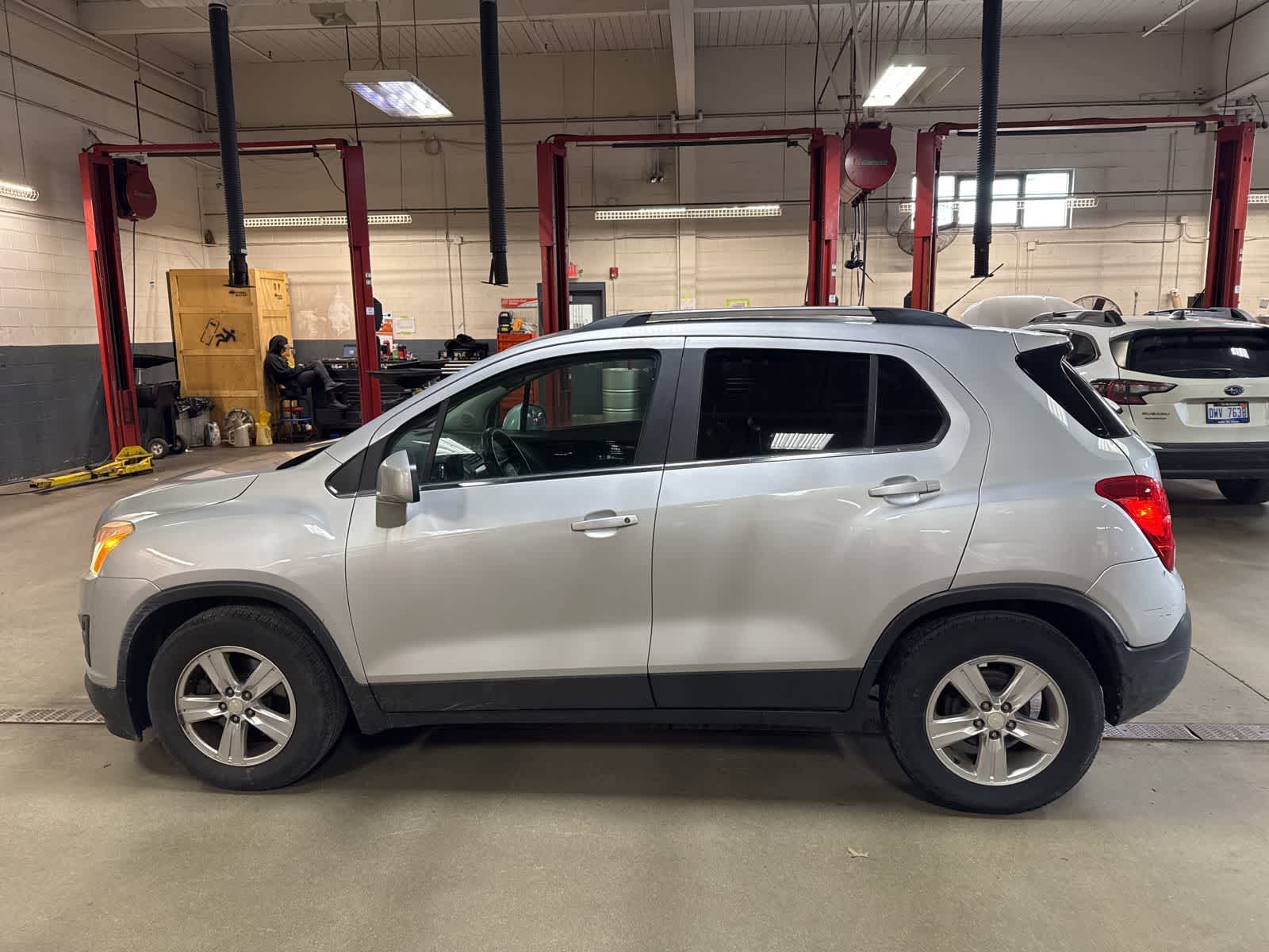Thumbnail: 2016 Chevrolet Trax - 12