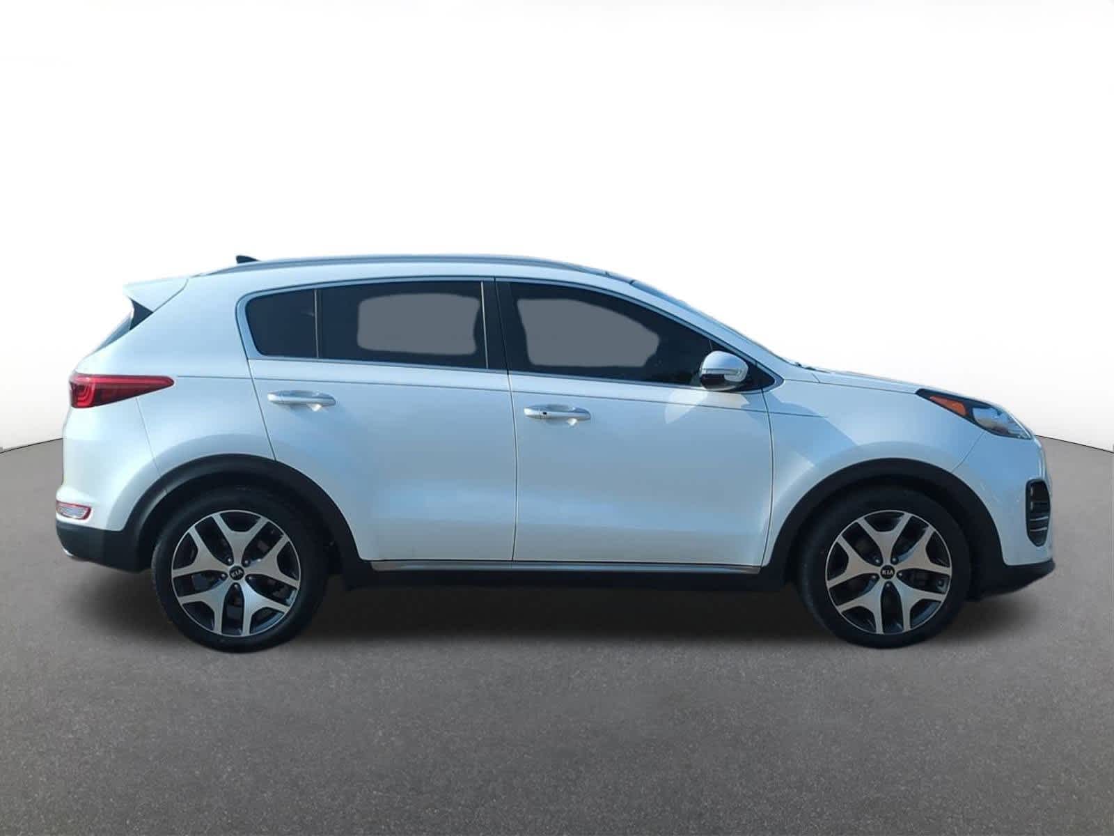 Thumbnail: 2017 Kia Sportage - 7