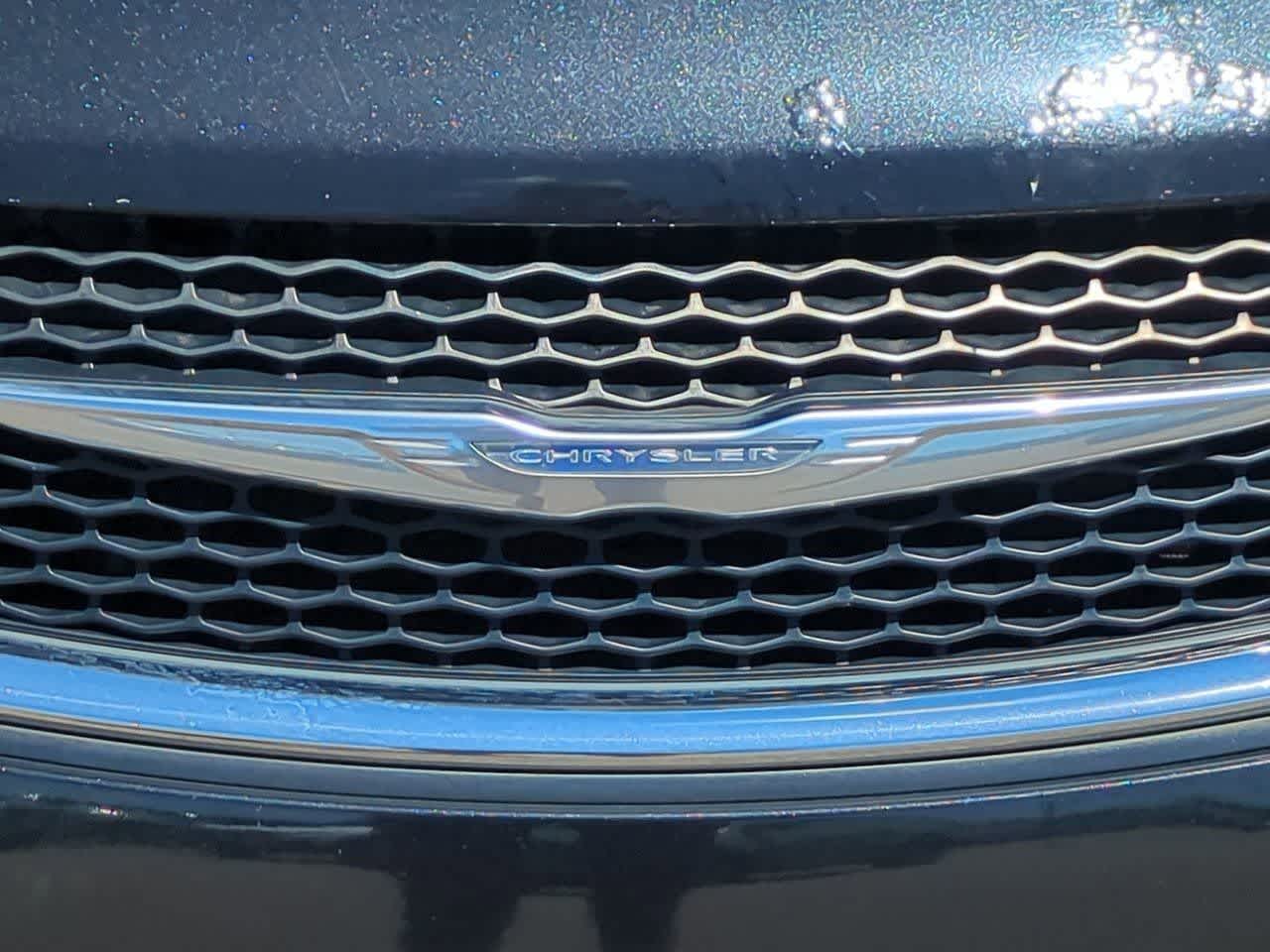 Thumbnail: 2018 Chrysler Pacifica - 11