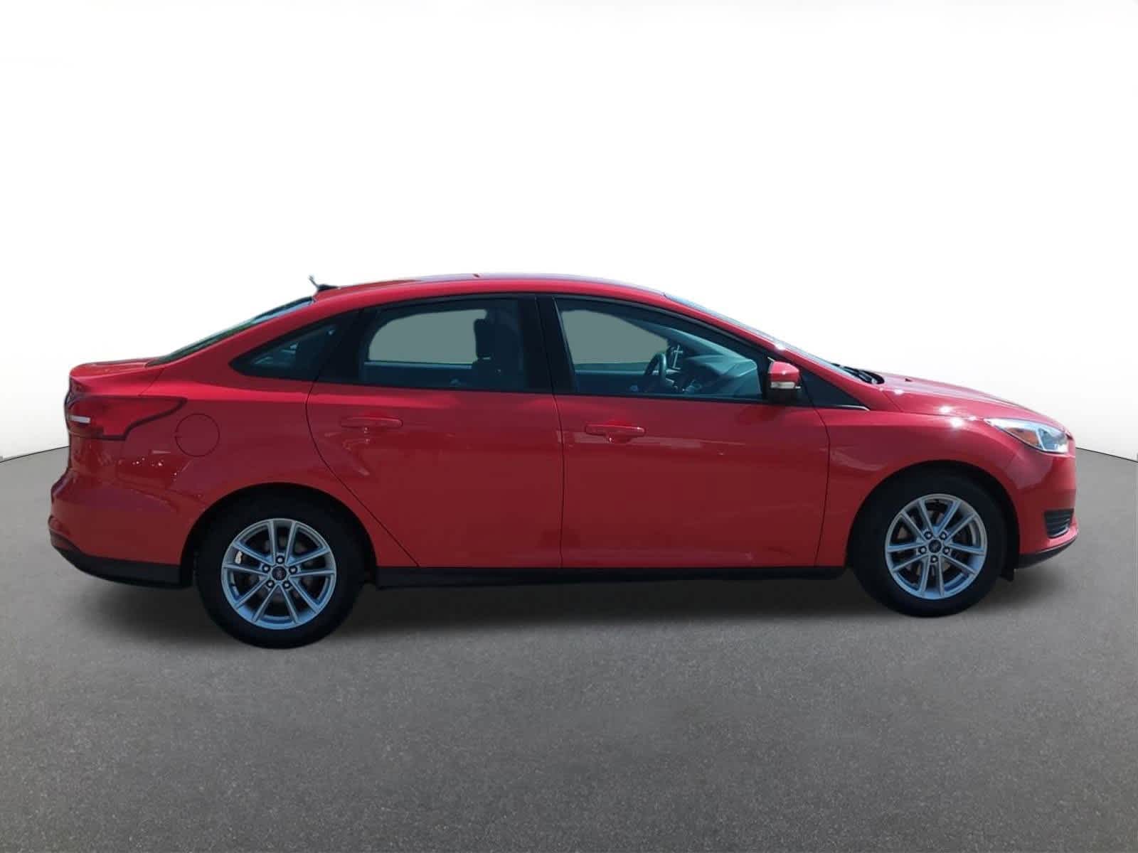 Thumbnail: 2017 Ford Focus - 7