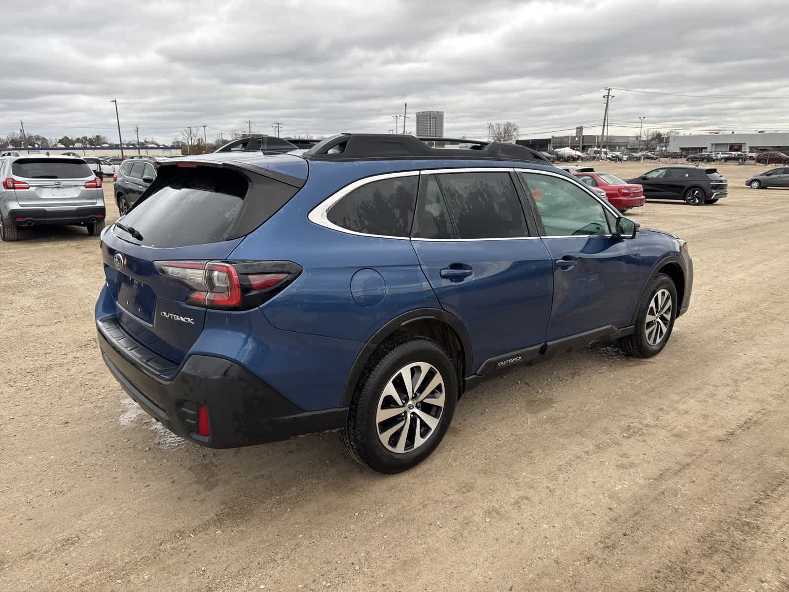 2021 Subaru Outback Premium photo 3