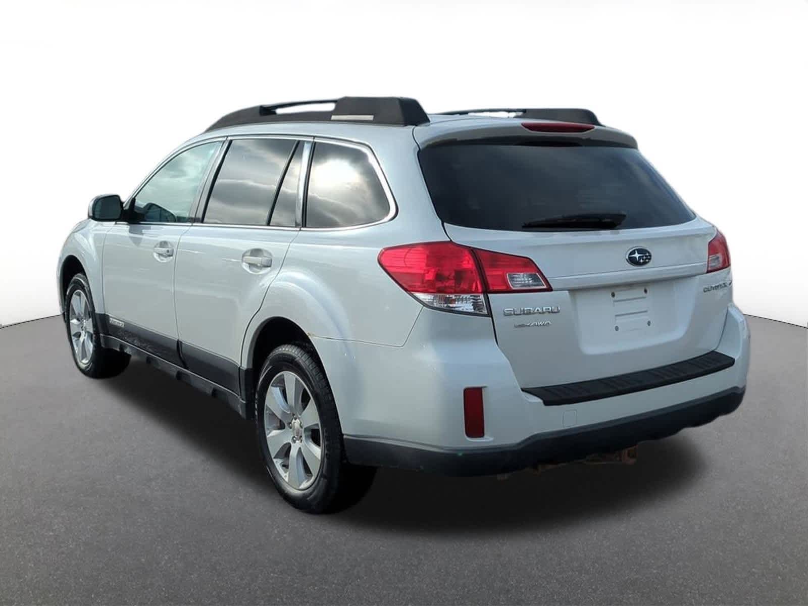 Thumbnail: 2011 Subaru Outback - 4