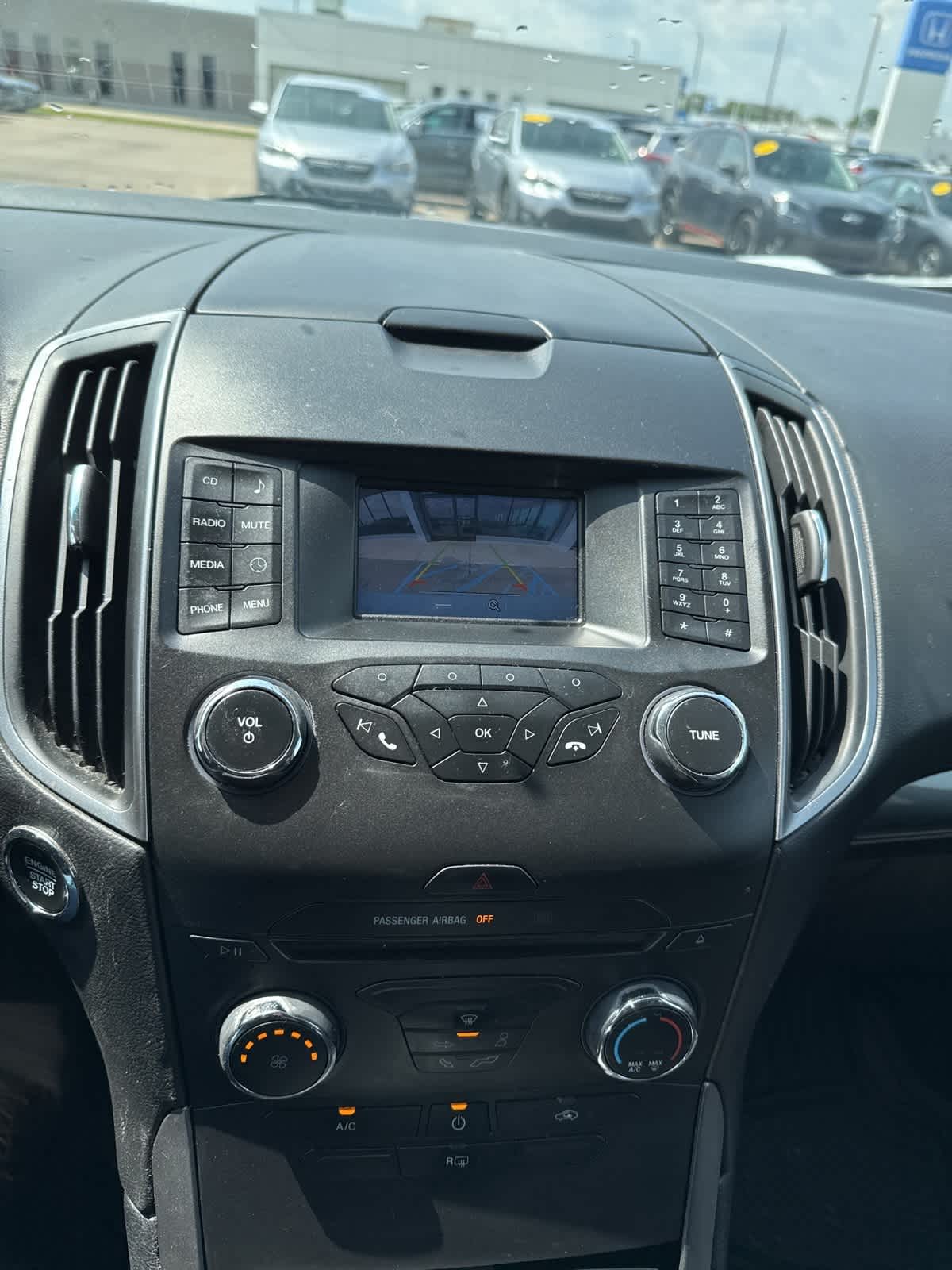 2016 Ford Edge SE 20