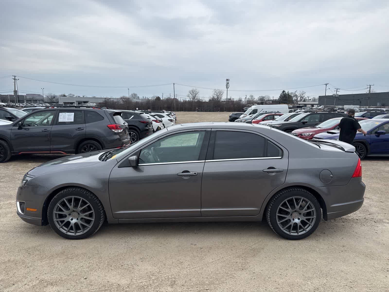 Thumbnail: 2010 Ford Fusion - 12