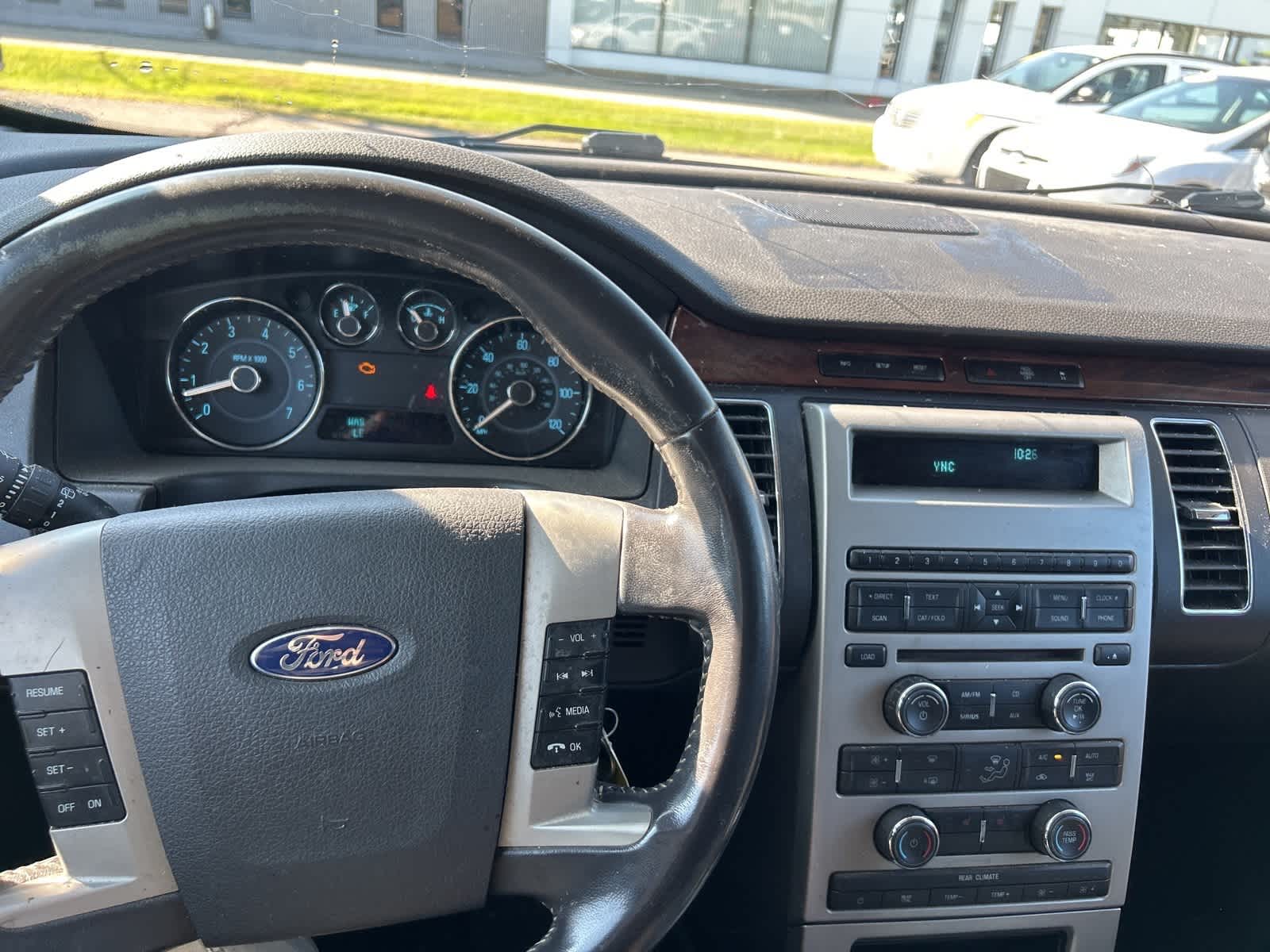 Thumbnail: 2010 Ford Flex - 12