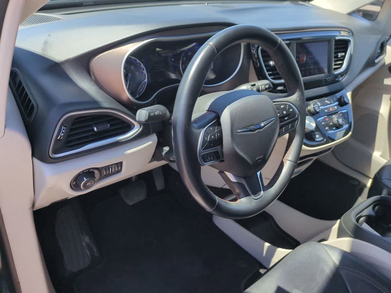 Thumbnail: 2018 Chrysler Pacifica - 2
