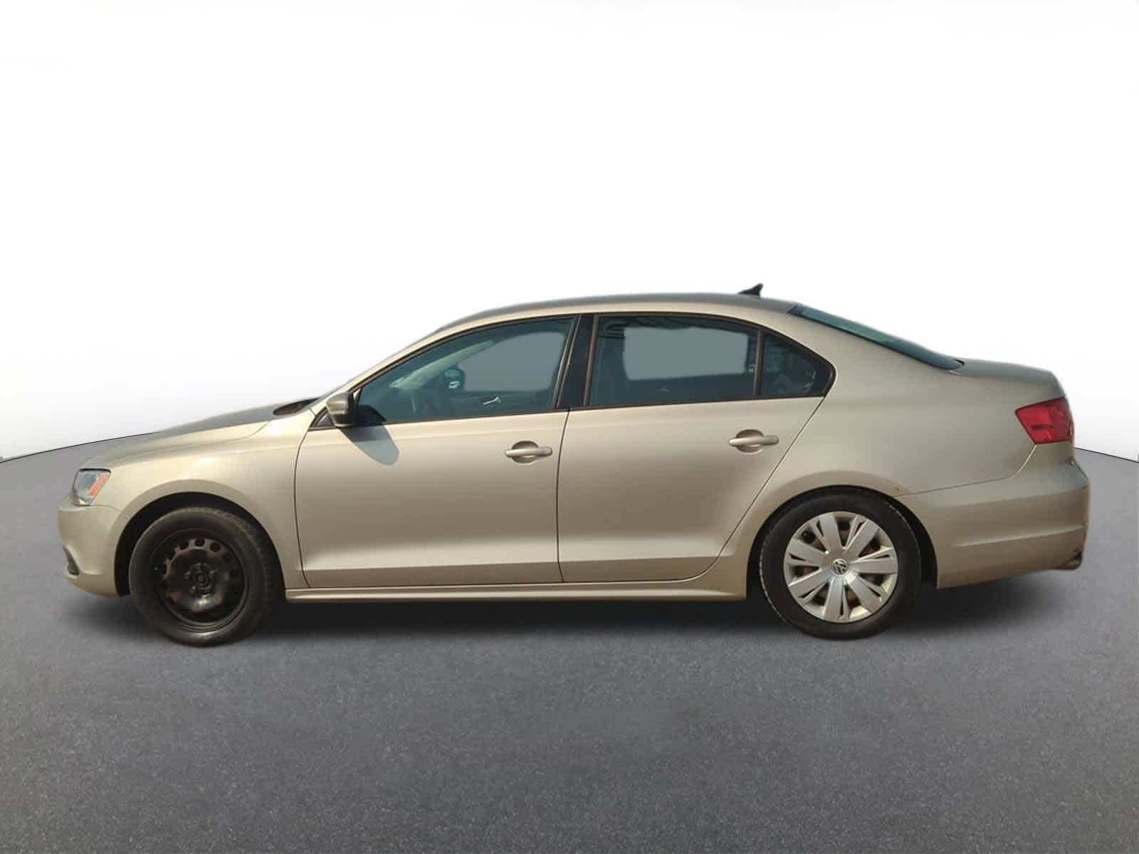 Thumbnail: 2014 Volkswagen Jetta - 3
