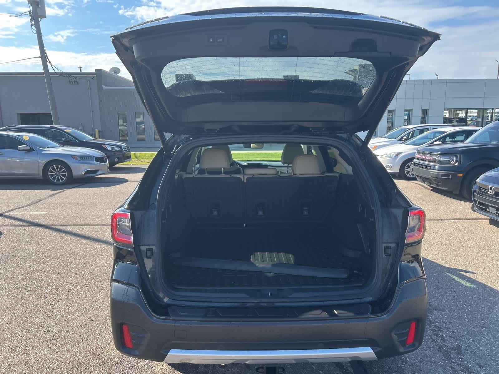 Thumbnail: 2020 Subaru Outback - 16