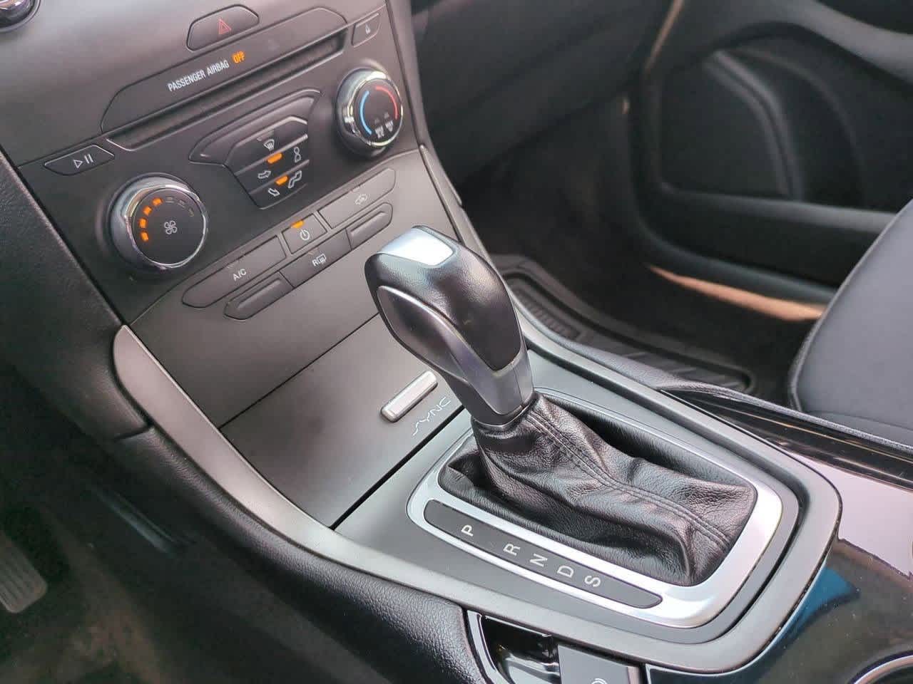 Thumbnail: 2016 Ford Edge - 28